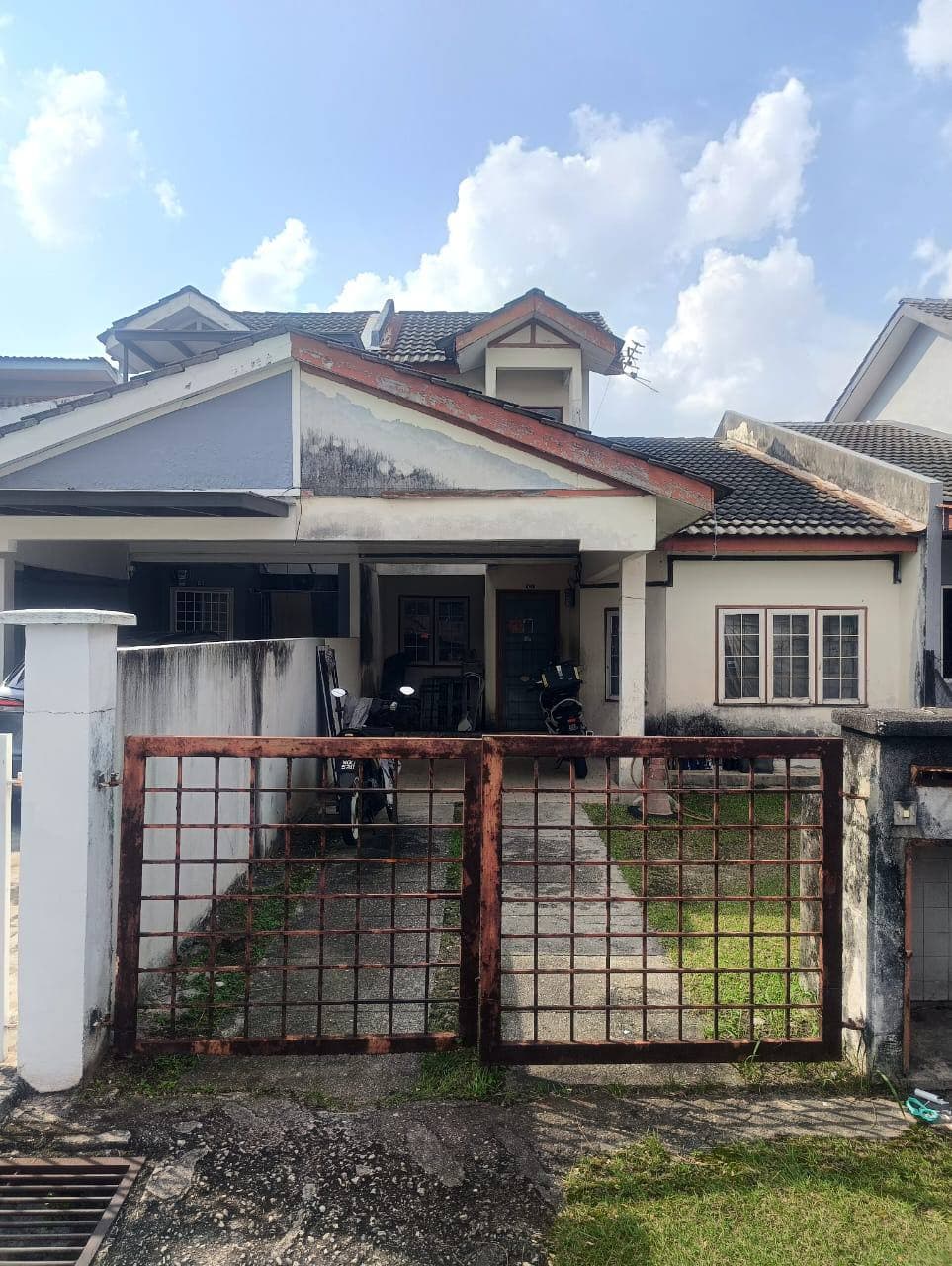 Taman Alam Megah Shah Alam 1.5 Storey Terrace Below Value For Sale