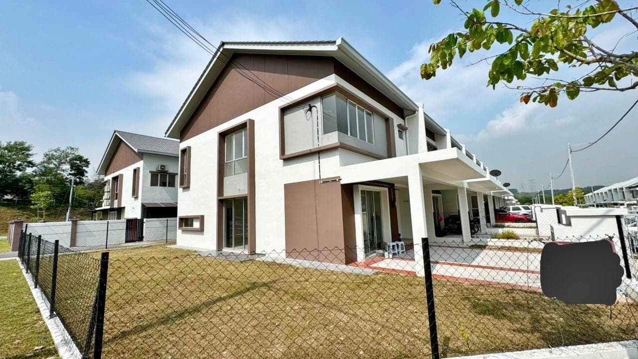 Corner Lot Brand New 2 Storey House Greenwoods Cendana Salak Perdana - Image 1
