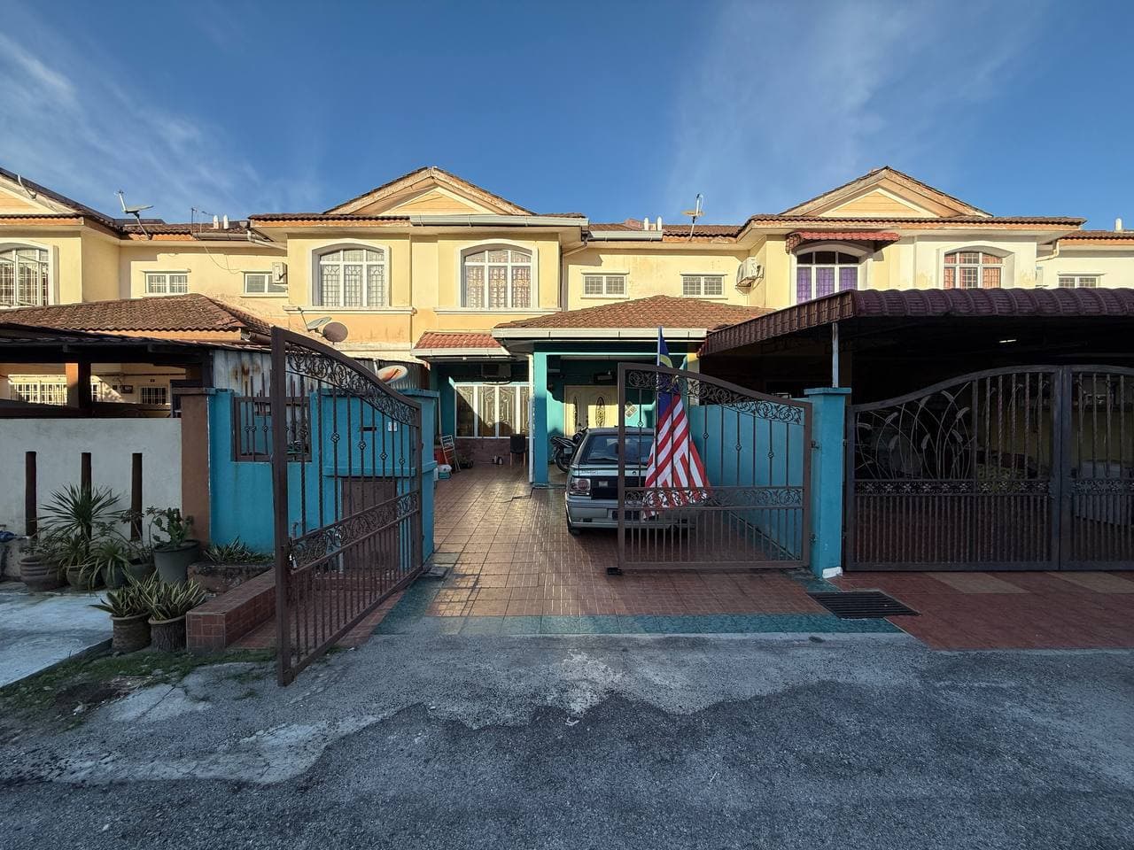 Renovated Double Storey Terrace Taman Alam Jaya Puncak Alam