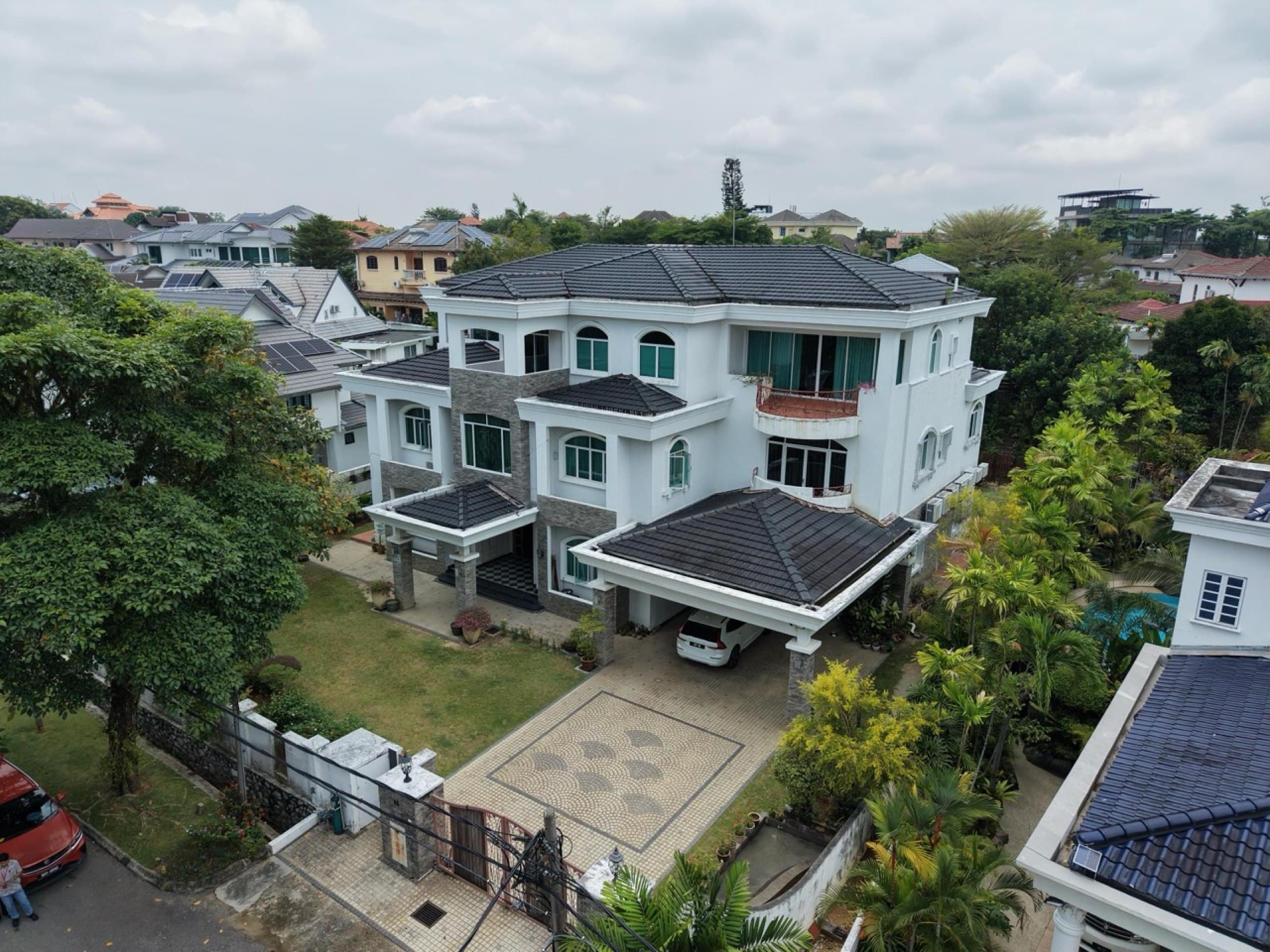 Luxury 3 Storey Mansion SS19, Subang Jaya 10,596 SQFT Built-Up - Image 1
