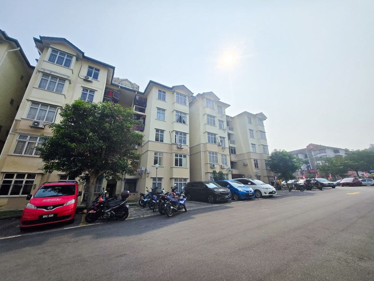 Apartment Pangsapuri Sri Kayangan, Taman Ukay Perdana, Ampang - Image 1