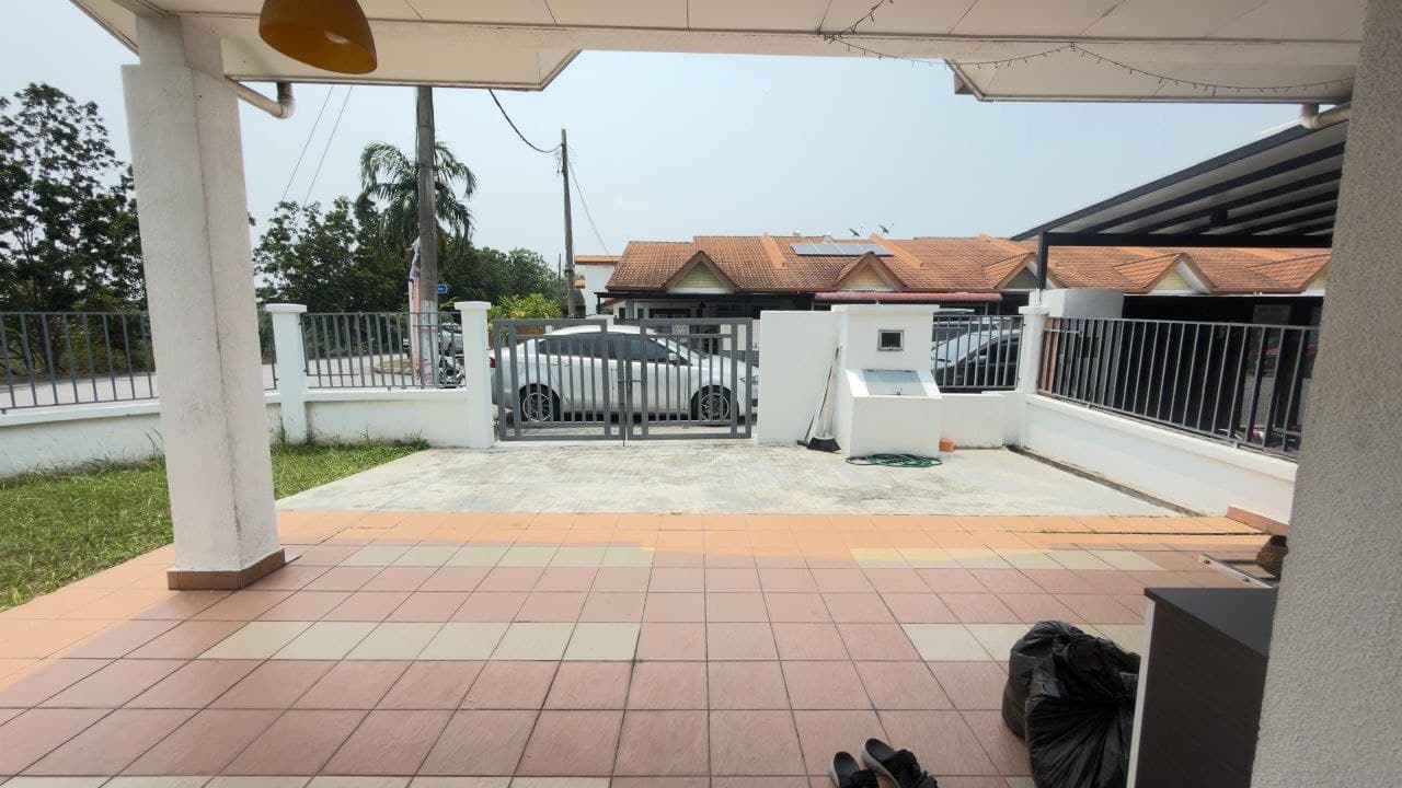Single Storey Type Cadia, Jalan Kebun Nenas, Bandar Putera 2 Klang