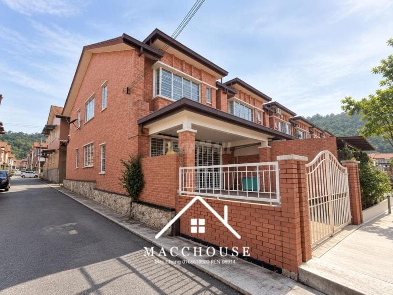 2 Storey End Lot Terrace House Bandar Sungai Long Kajang - Image 1