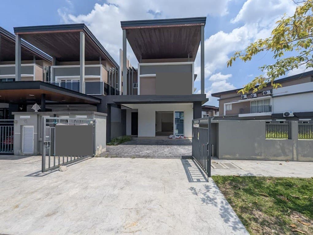 4300 Sqft End Lot Teres 2 Tingkat Serene Heights, Semenyih