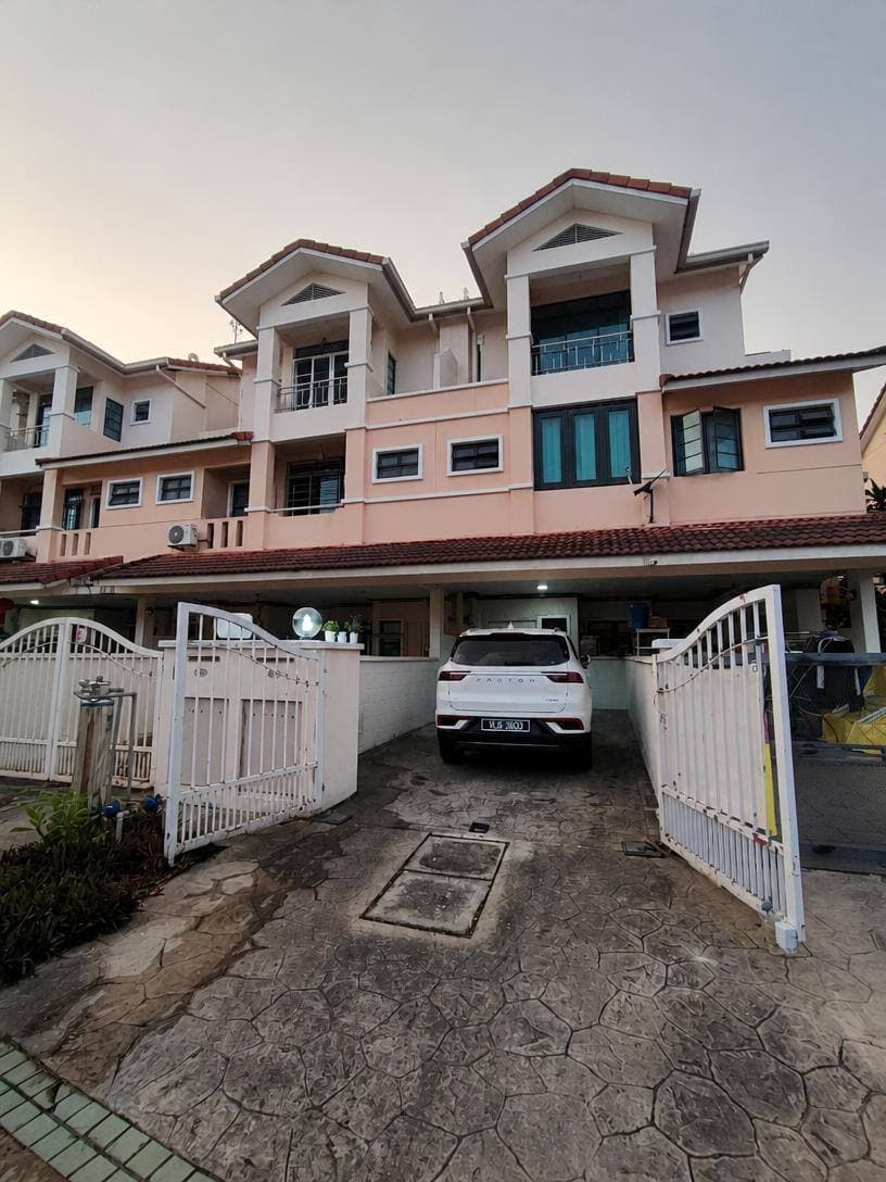 Parkville Sunway Damansara Upper Unit End-Lot - Image 1