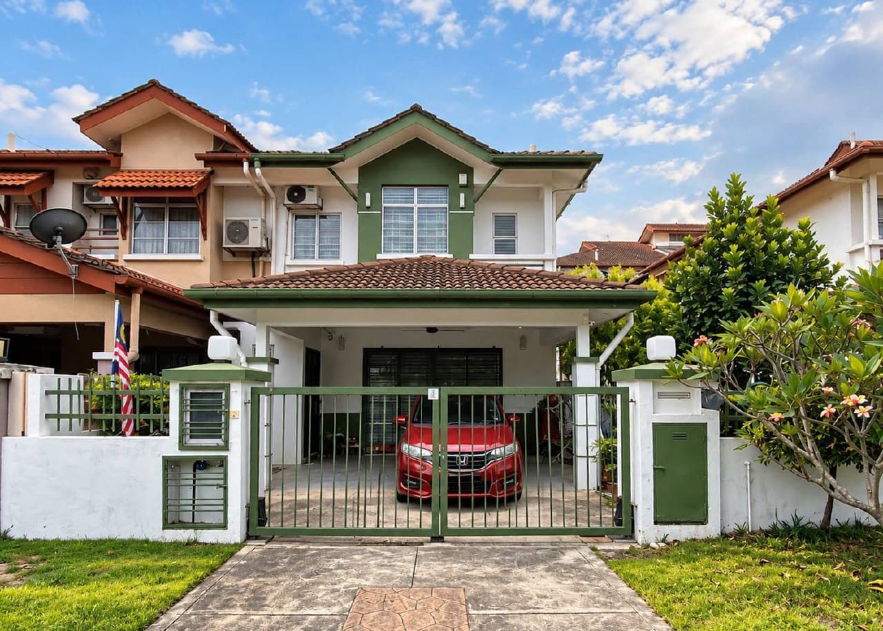 Double Storey Terrace House End Lot Jalan Elektron Denai Alam, Shah Alam