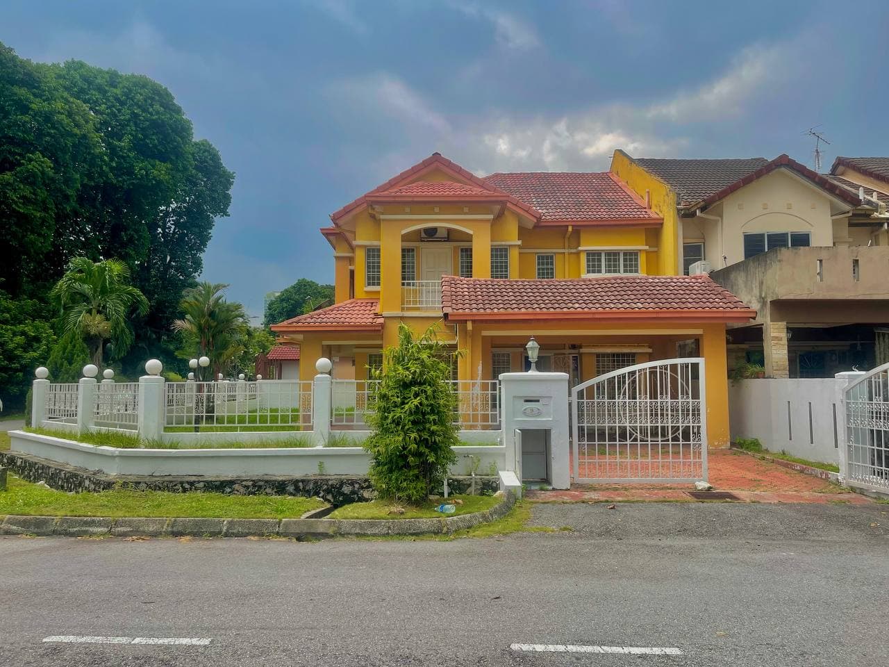 Corner Lot Double Storey Terrace USJ 24, Subang Jaya - Image 1