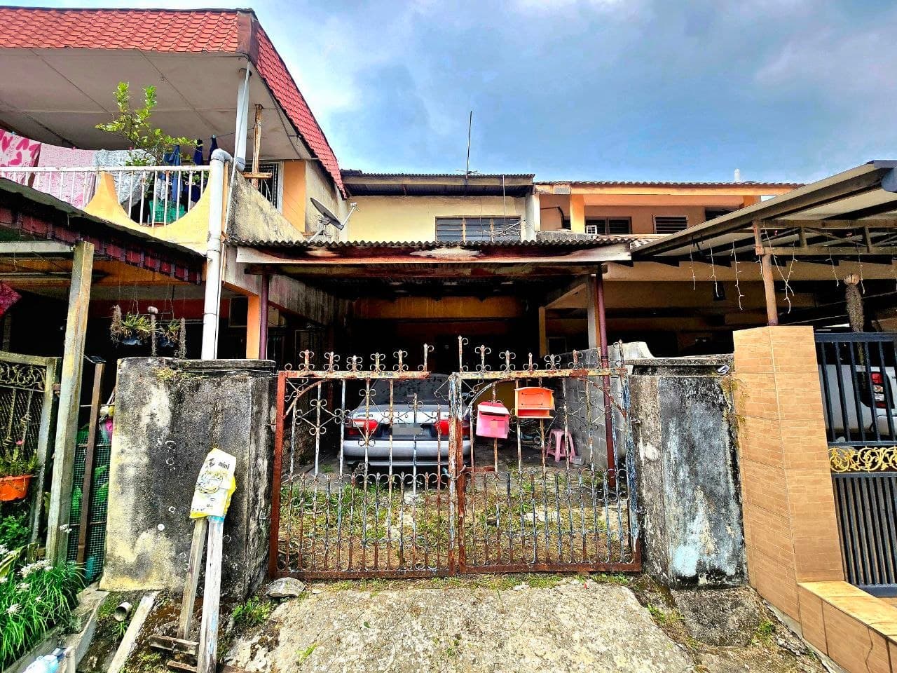 2 Storey Terrace Taman Tasik Tambahan Ampang Selangor - Image 1