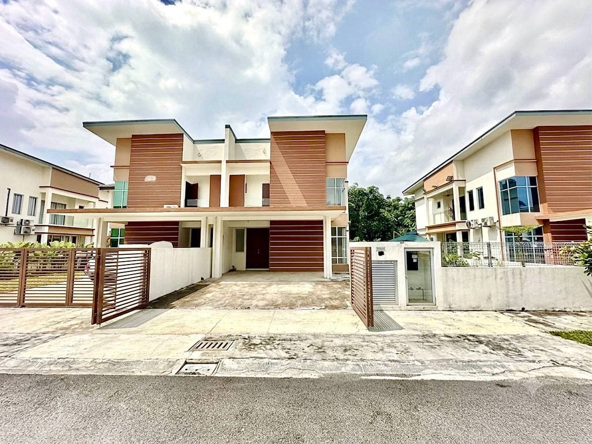 Bungalow Single Storey Taman Pantai Sepang Putra Sungai Pelek Sepang - Image 1