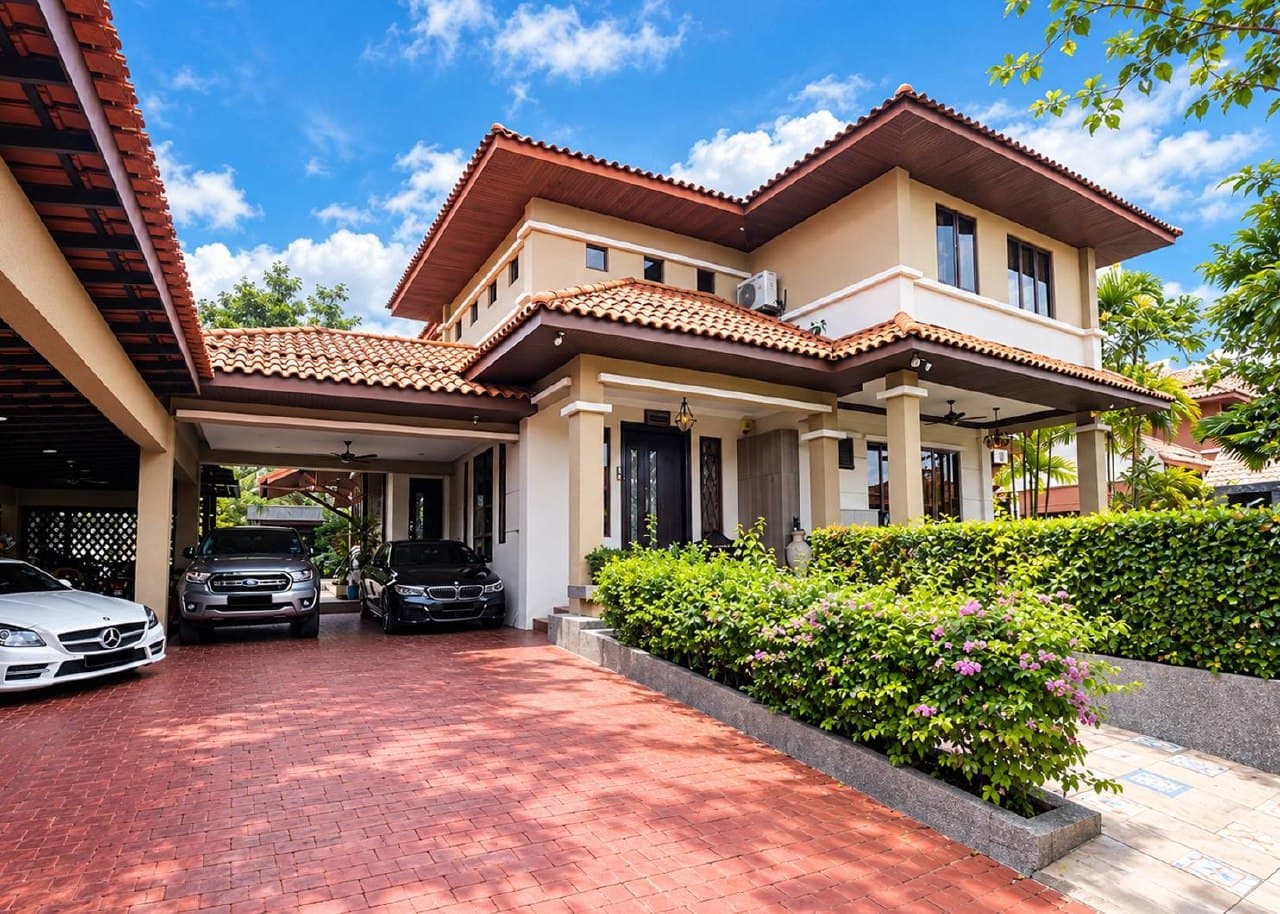 Double Storey Bungalow House Jalan PJU Laman Ara, Ara Damansara - Image 1