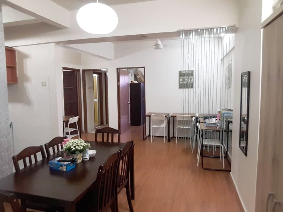 FULLY FURNISHED BRUNSFIELD SERVICE APARTMENT WITH BALCONY