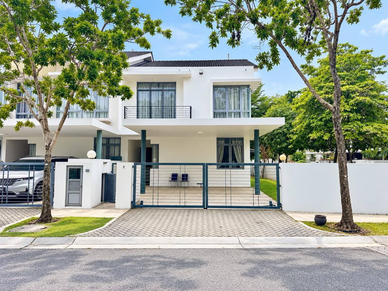 End Lot Double Storey Superlink Terrace House Summerglades, Perdana Lakeview