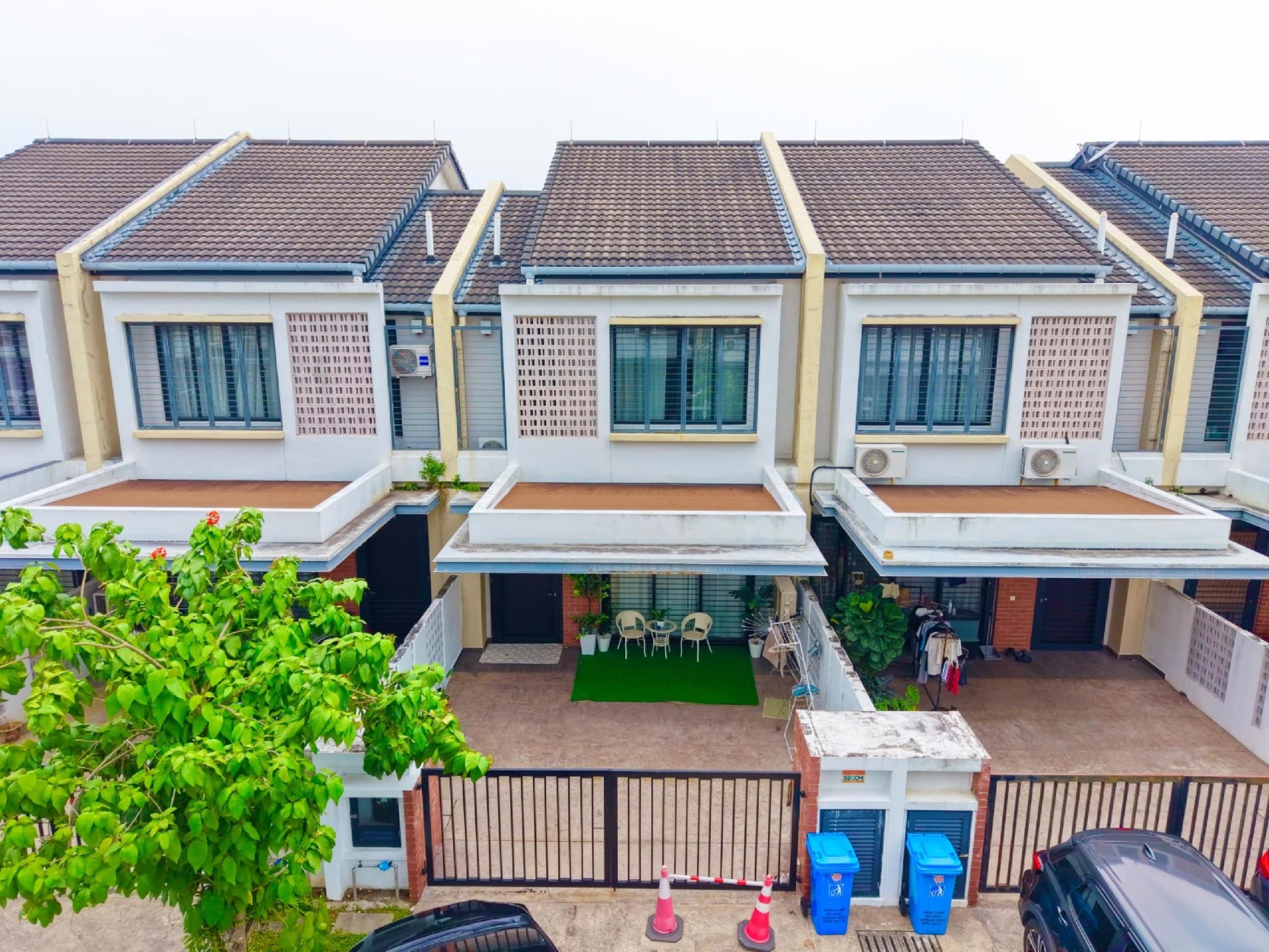Good Deal Fully Furnished Elmina Green 1, Double Storey House Near Lakeside Mall - Image 1
