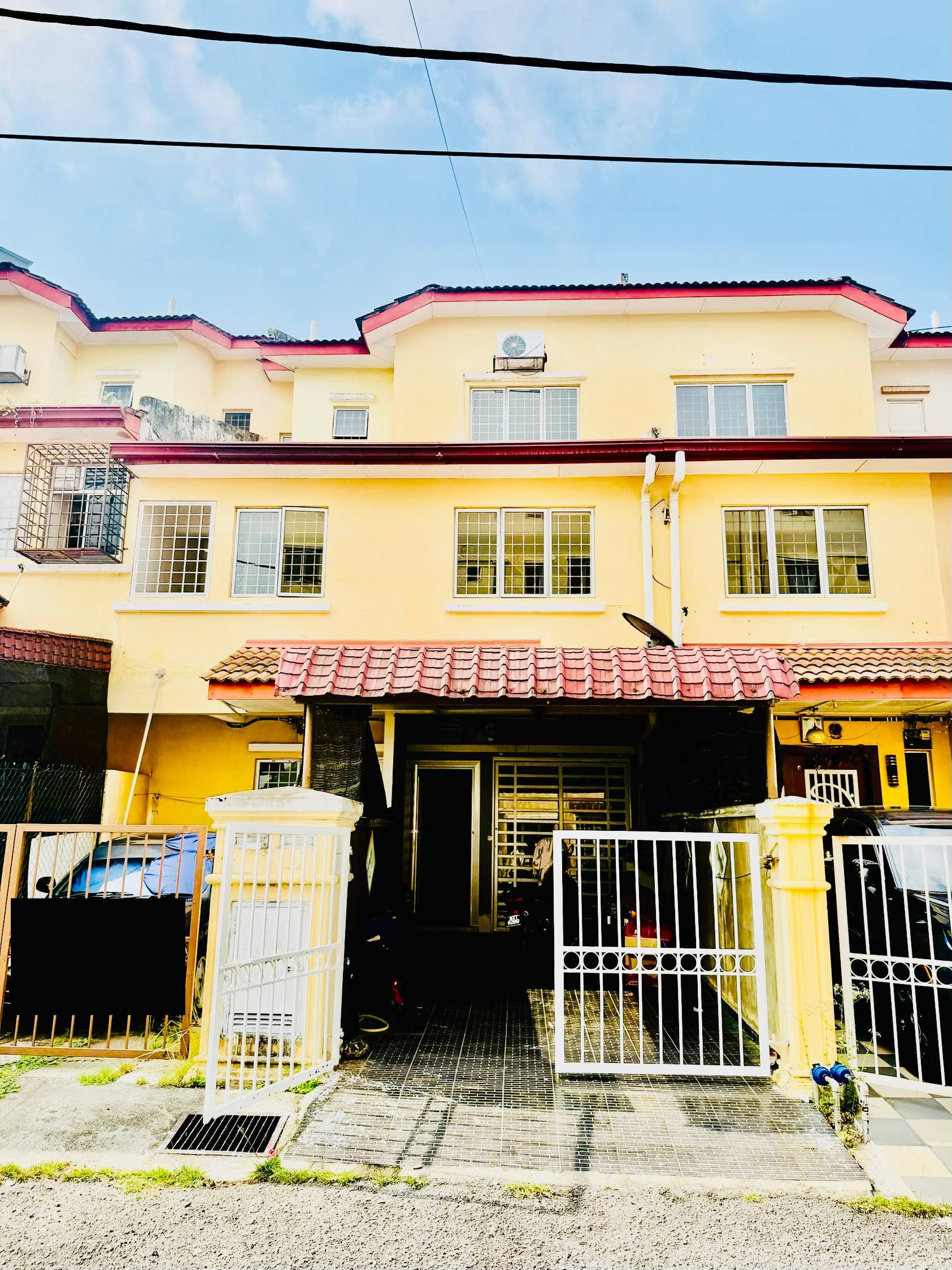 Townhouse Taman Bukit Emas Balakong Kajang
