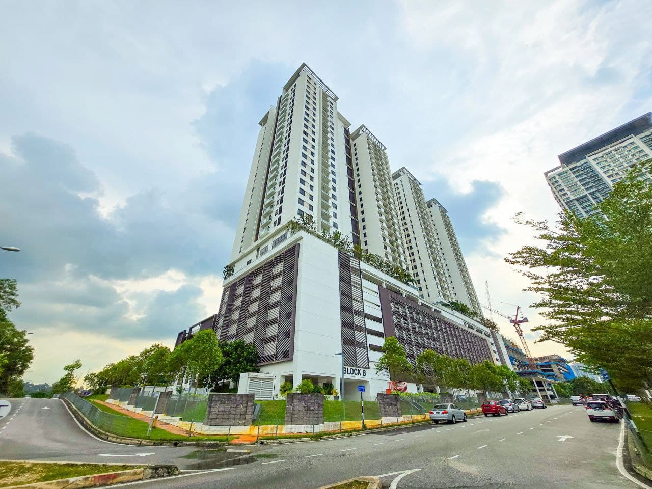 Apartment Ten Kinrara Residence, Bandar Kinrara, Puchong