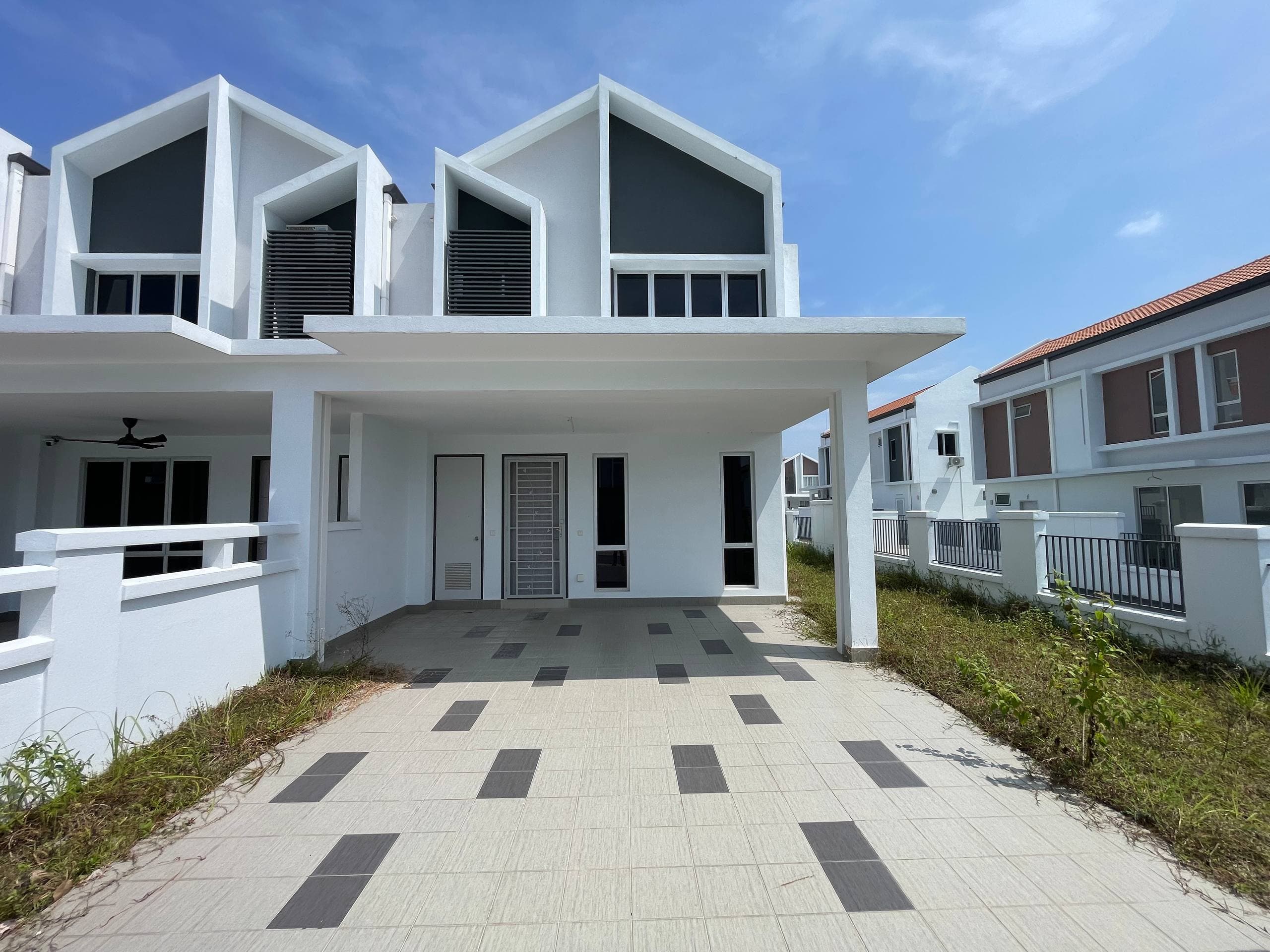 End Lot Double Storey Terrace Aderyn Setia AlamSari BangiKajang - Image 1