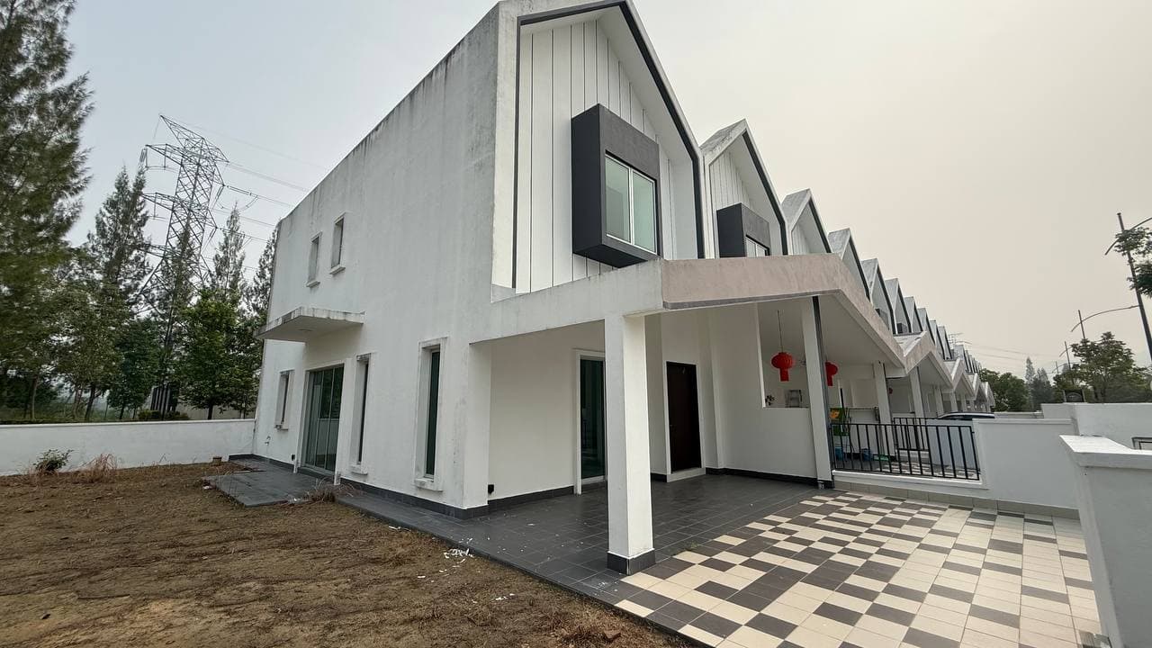 Special Unit - Double Master Bedroom Corner lot Double Storey Terrace Artisan