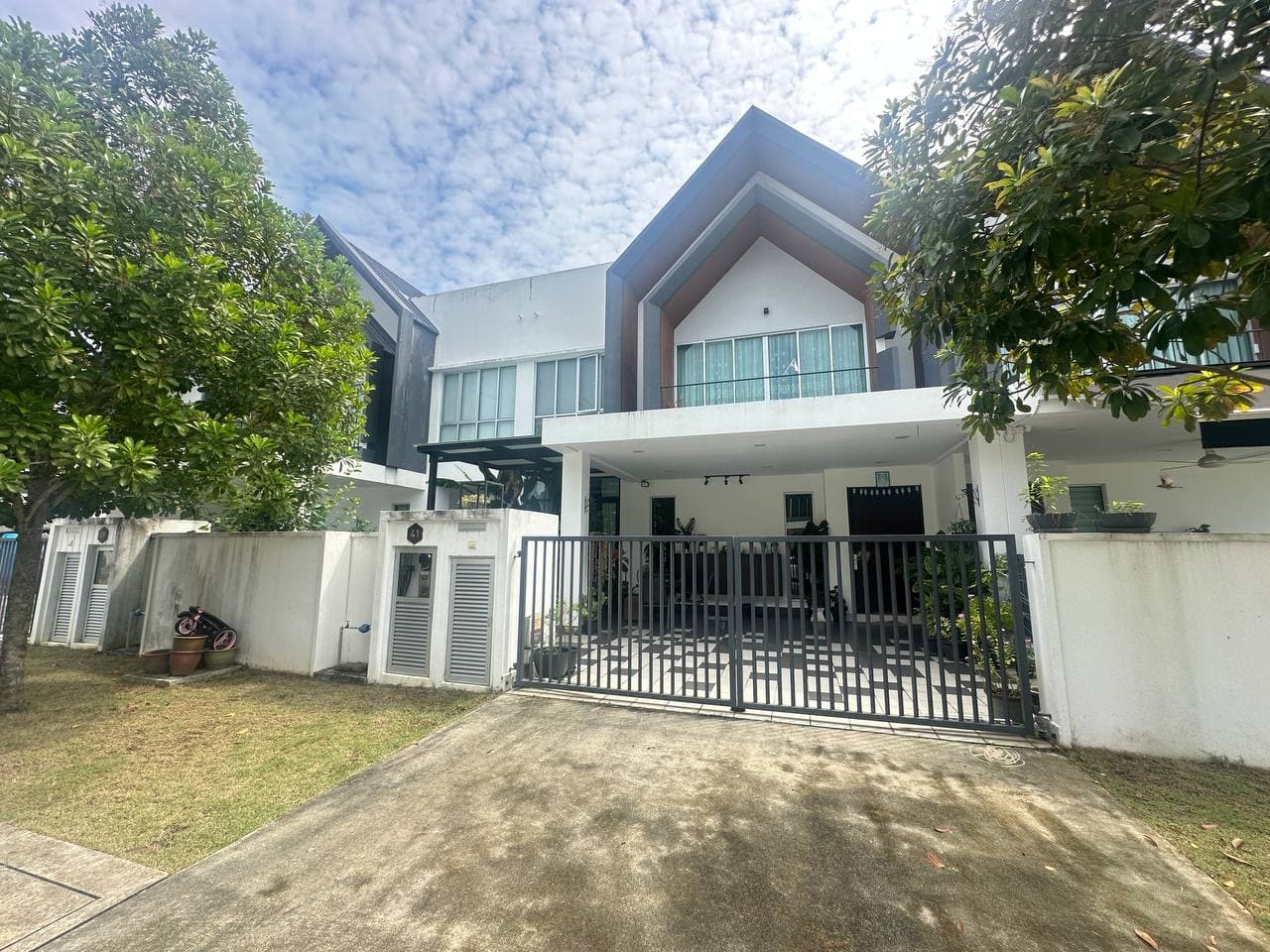 GOLFER HOUSE Fully Renovated Large Open Kitchen 2 Storey Semi-D Garden Homes,