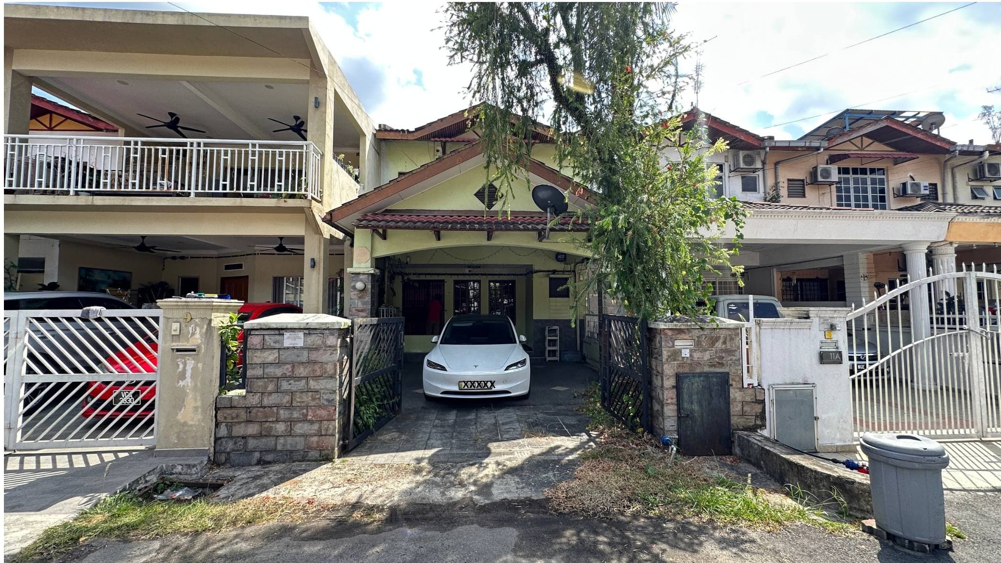 Large Double Storey Fully Extended Taman Pinggiran Templer Selayang - Image 1