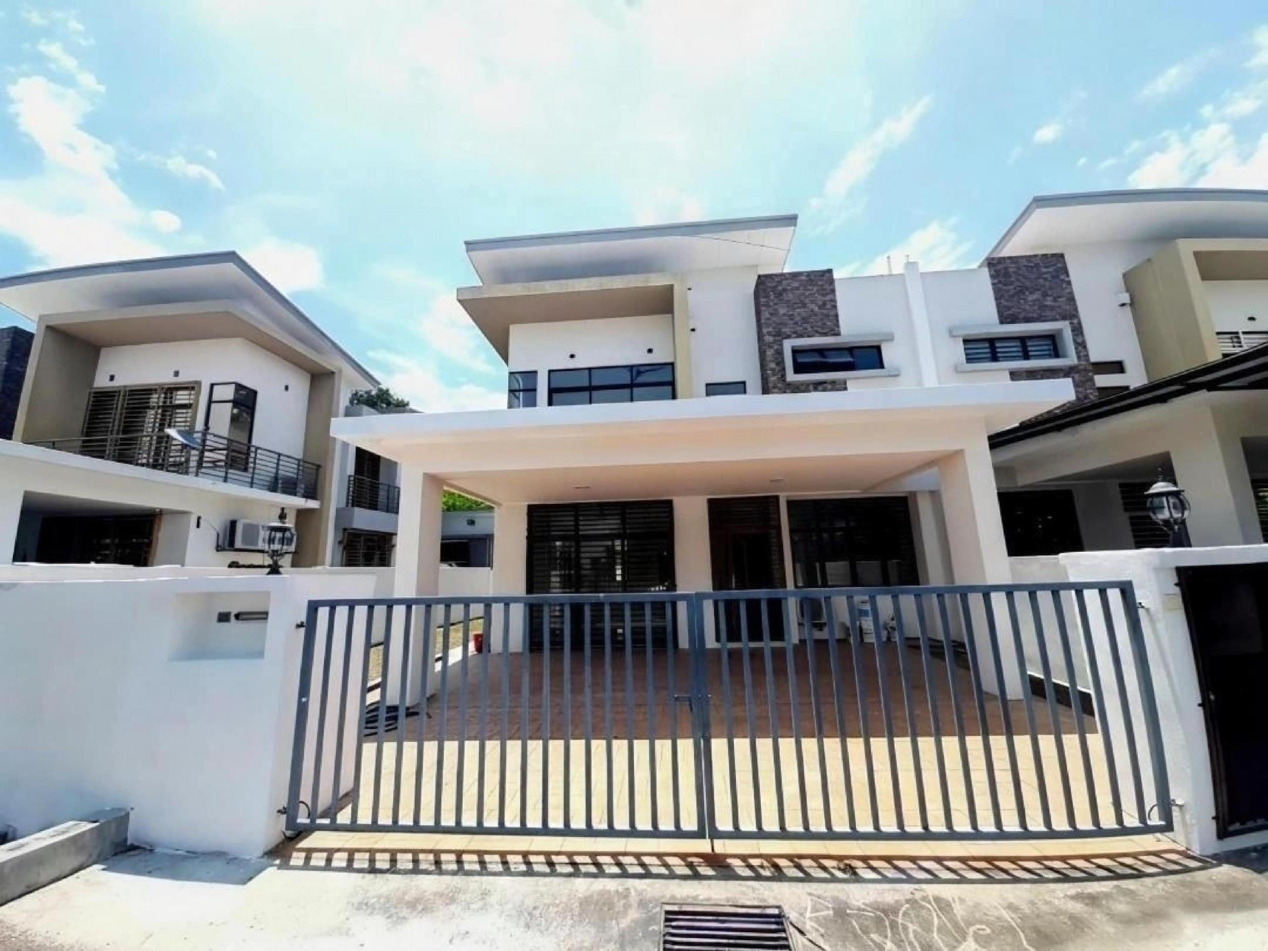Freehold Double Storey SemiD Semenyih