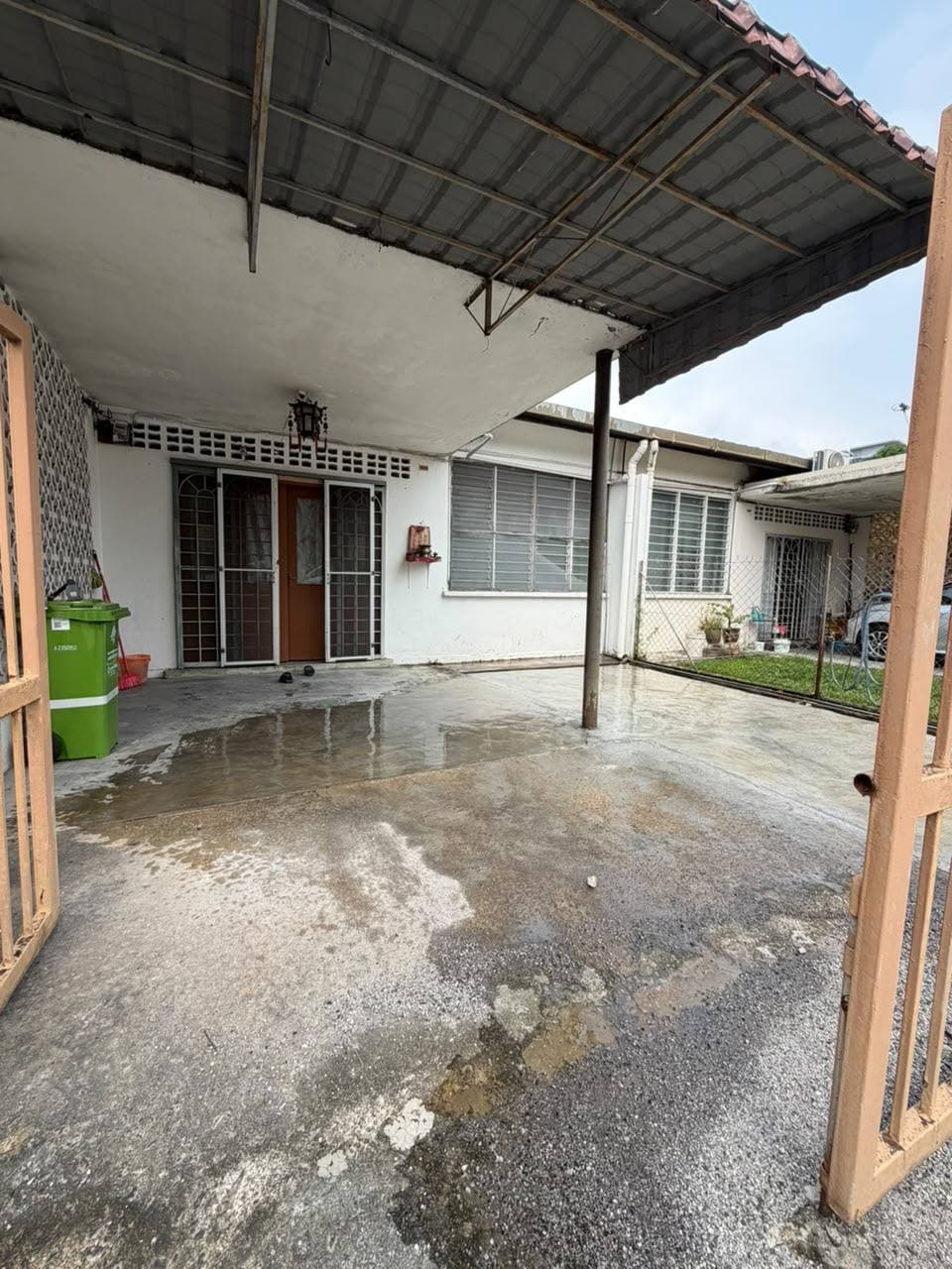 1 Storey Terrace Happy Garden Kuchai Lama - Image 1
