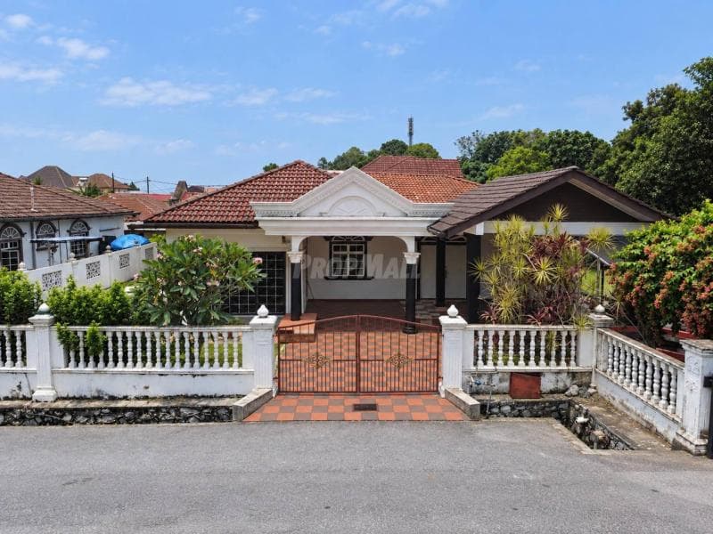 1-Storey Bungalow Taman Desa Sinaran Jenderam Hilir Sepang - Image 1