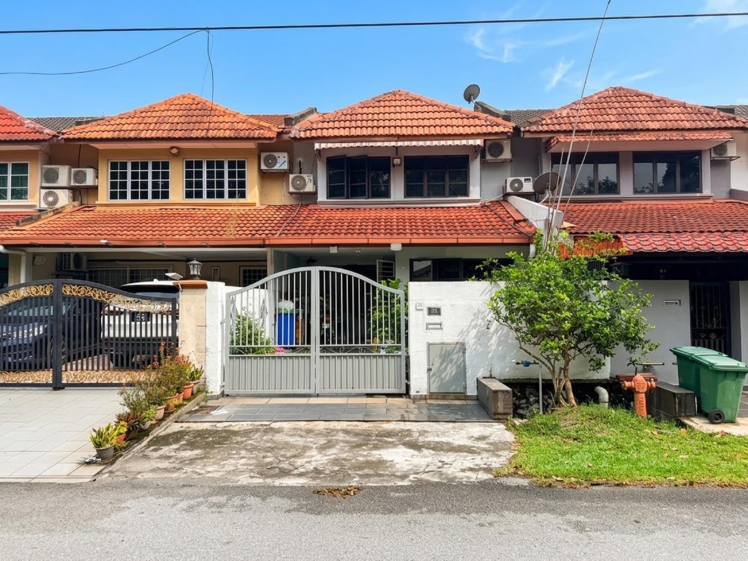 2 Storey Terrace House USJ 2, Subang Jaya For Sales - Image 1