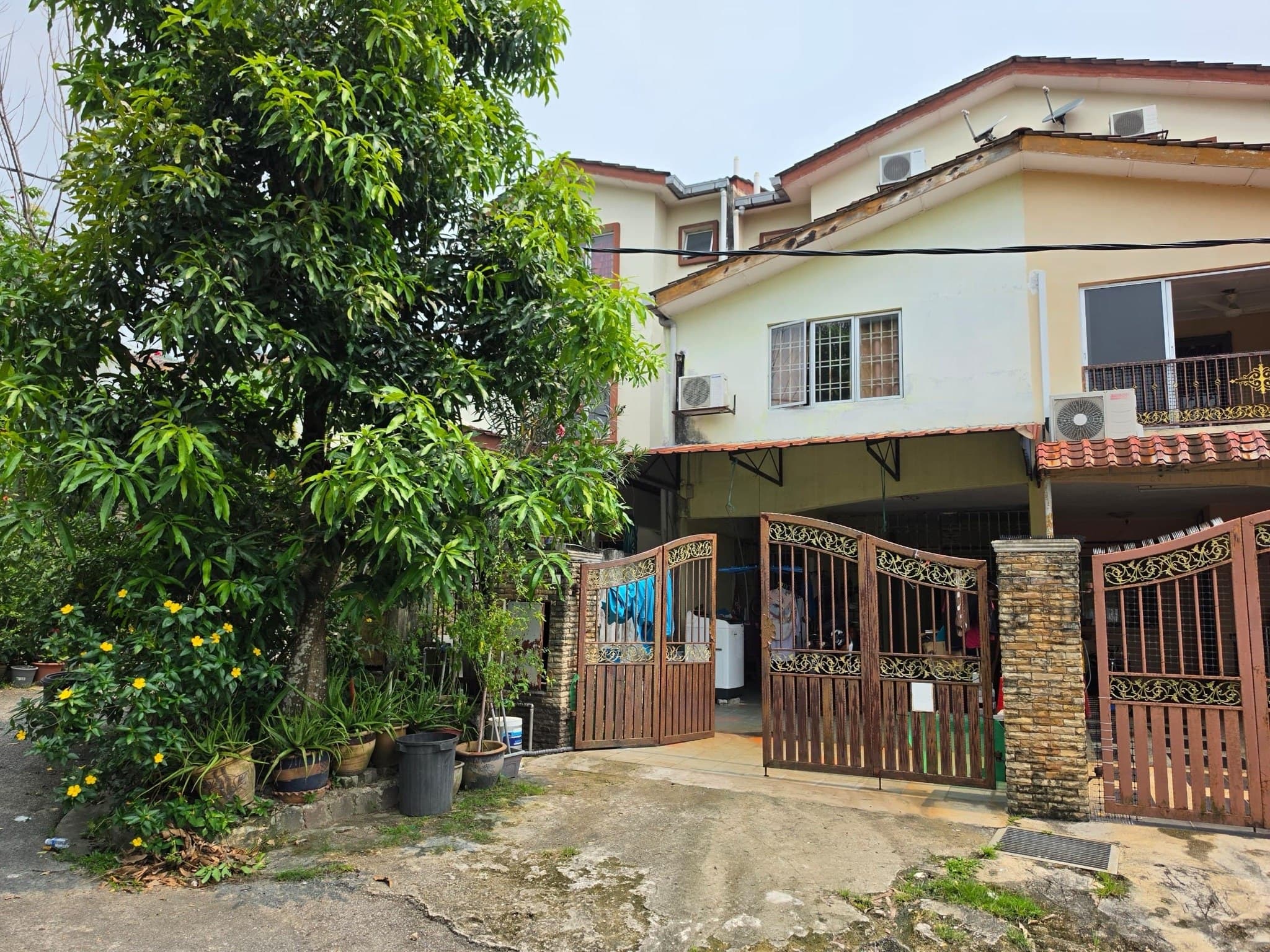 Facing Open 3 Storey Terrace For Sale Taman Selayang Mulia