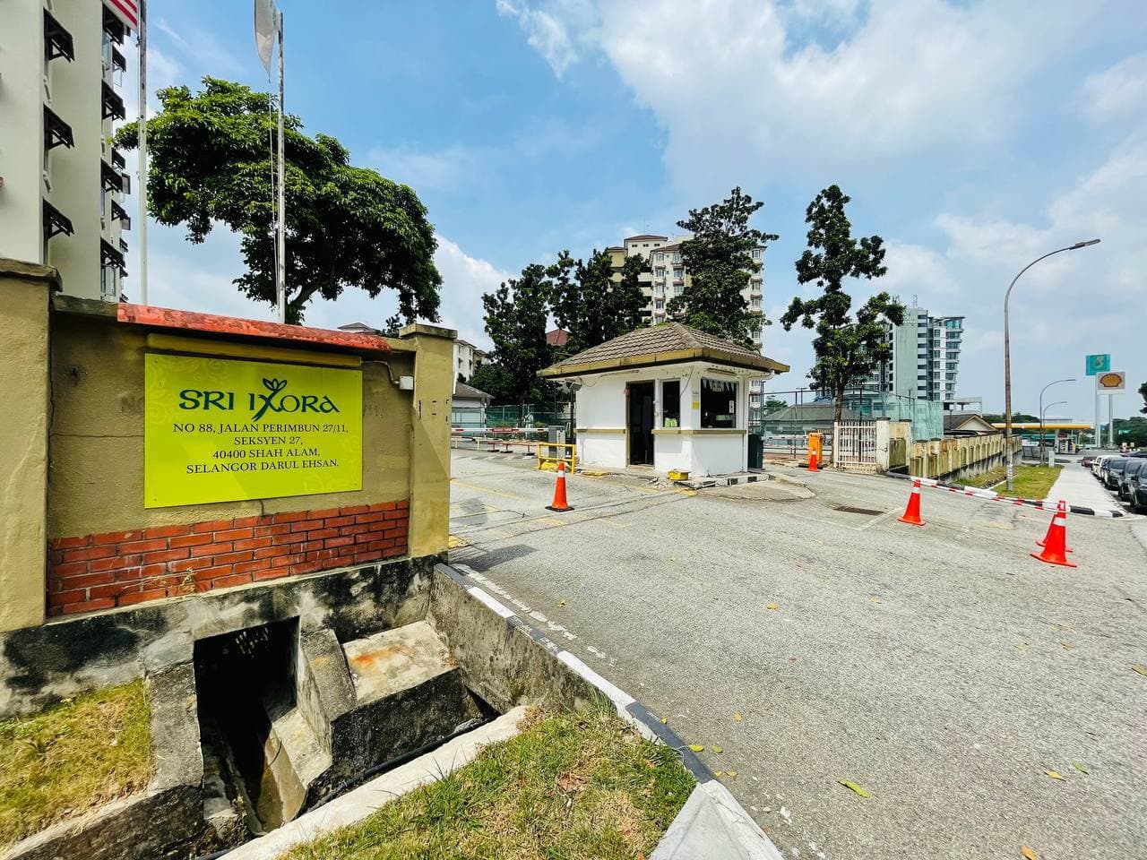 Sri Ixora Apartment Jalan Perimbun 2711 Seksyen 27 Shah Alam