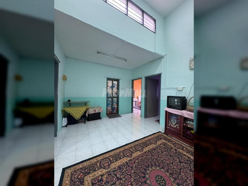 2 Storey Renovated Terrace House Taman Intan Kluang - Image 1