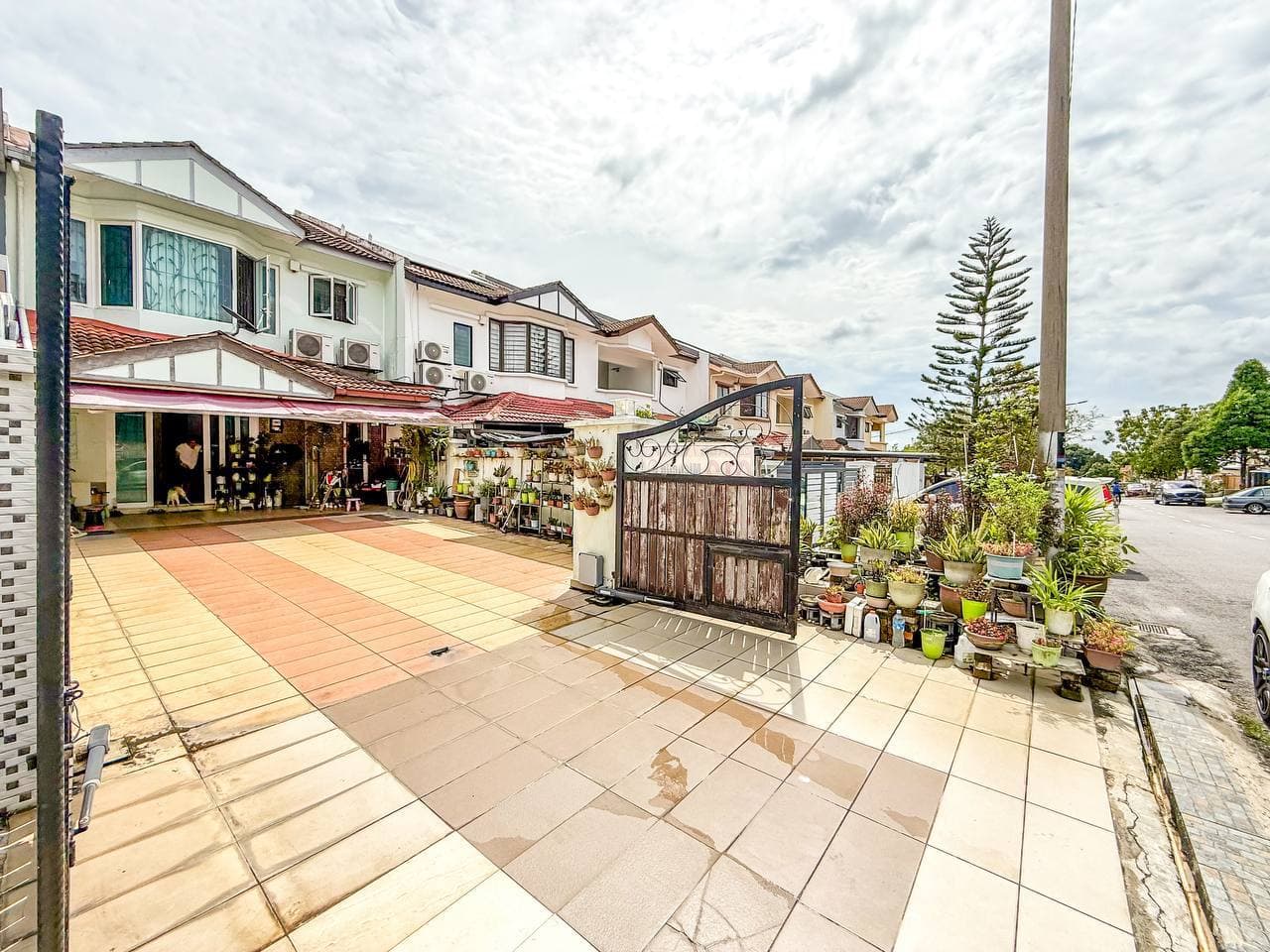 Renovated 2.5 Storey Terrace Taman Mutiara Indah 2, Puchong