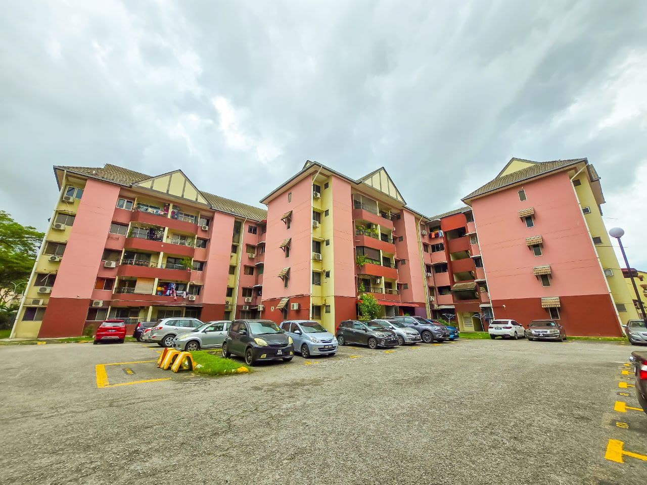 Apartment 1A Pinang, Taman Sri Sentosa, Old Klang Road - Image 1