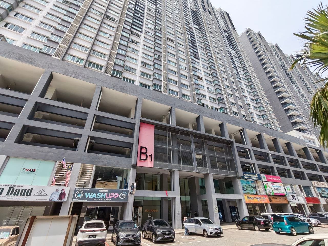 BARE UNIT Savanna Executive Suites Southville City, Bangi