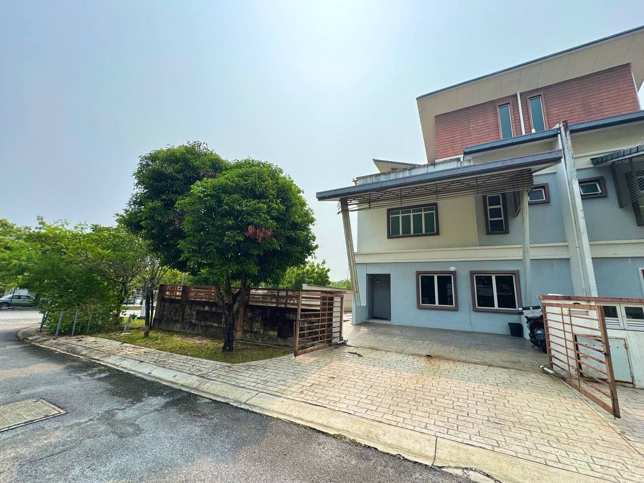 Corner Lot Semi Detached Three Storey with Lift Seksyen U12 Shah Alam