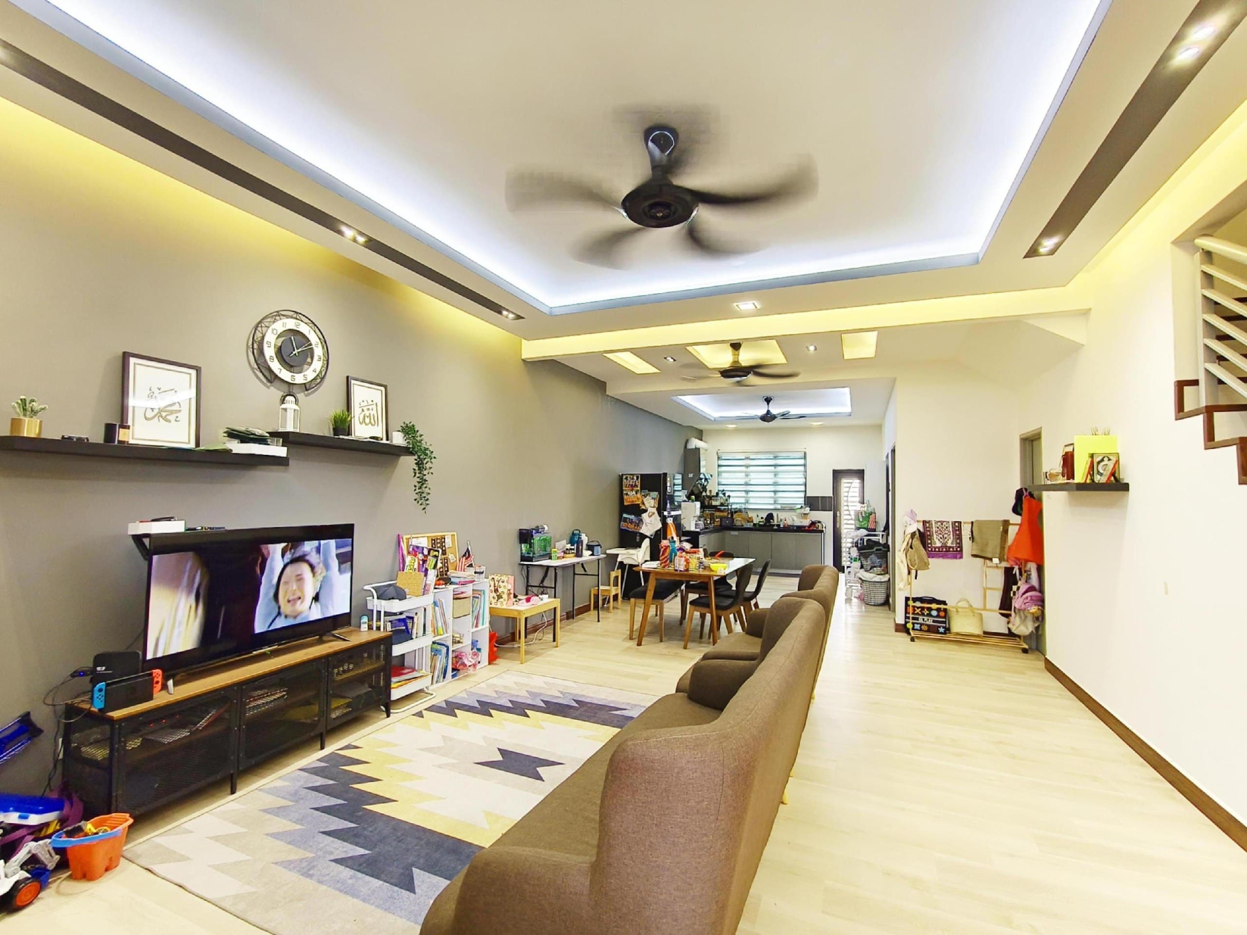 Renovated Double Storey House Taman Bentara Jalan Merbuk - Image 1