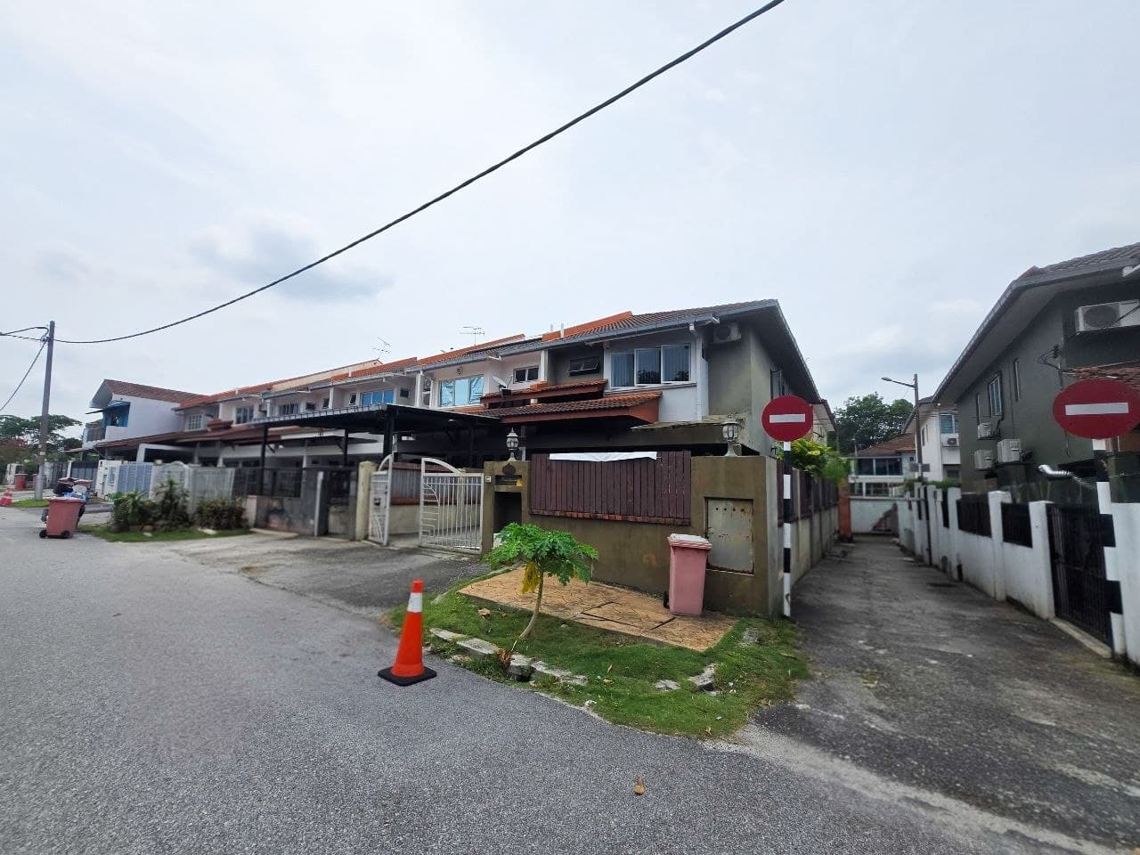 2-Storey End Lot Terrace House Seri Utama, Seksyen 5, Kota Damansara, Petaling - Image 1