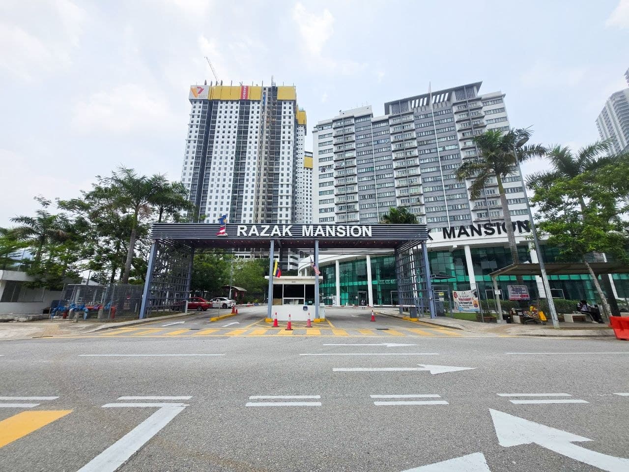 Condominium 1Razak Mansion, Sungai Besi, Kuala Lumpur - Image 1