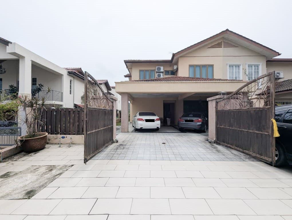 Semi D 4 Tingkat De Puncak Ukay, Ukay Perdana, Ampang - Image 1