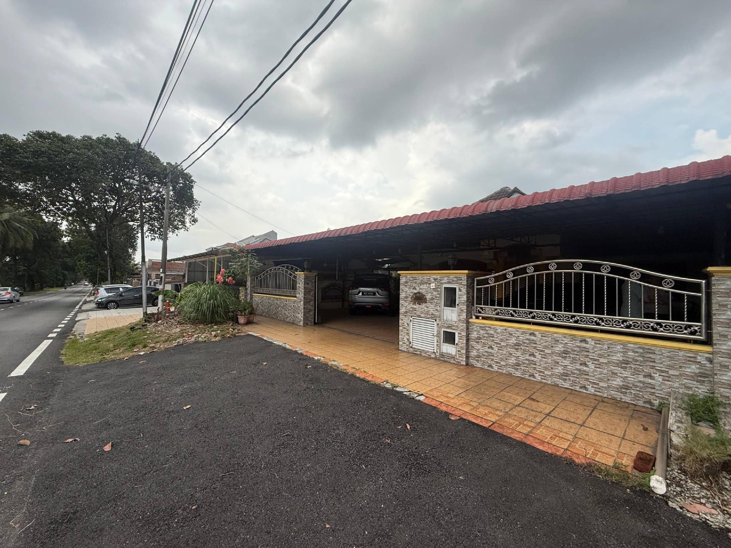 FACING OPEN EXTENDED Single Storey SEMI-D Jalan Tun Sambanthan Taman Sri