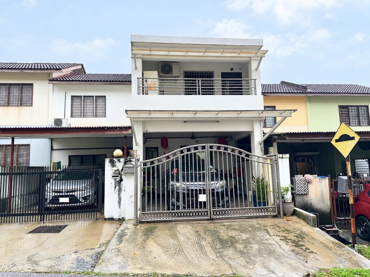 Double Storey Terrace Low Cost Taman Melur Ampang - Image 1