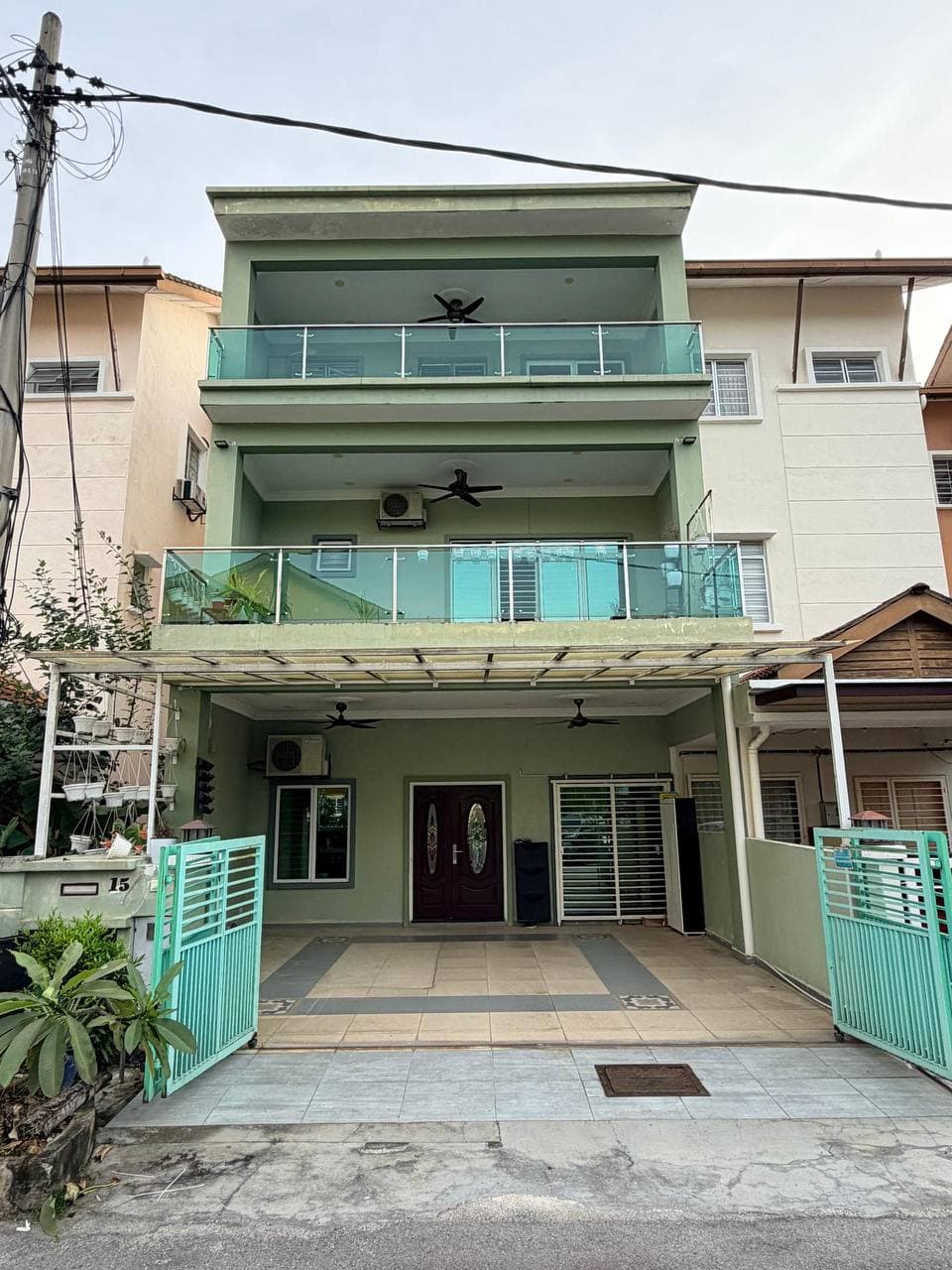Renovated 3 Storey Ukay Perdana, Taman Ukay Perdana, Ampang Selangor - Image 1