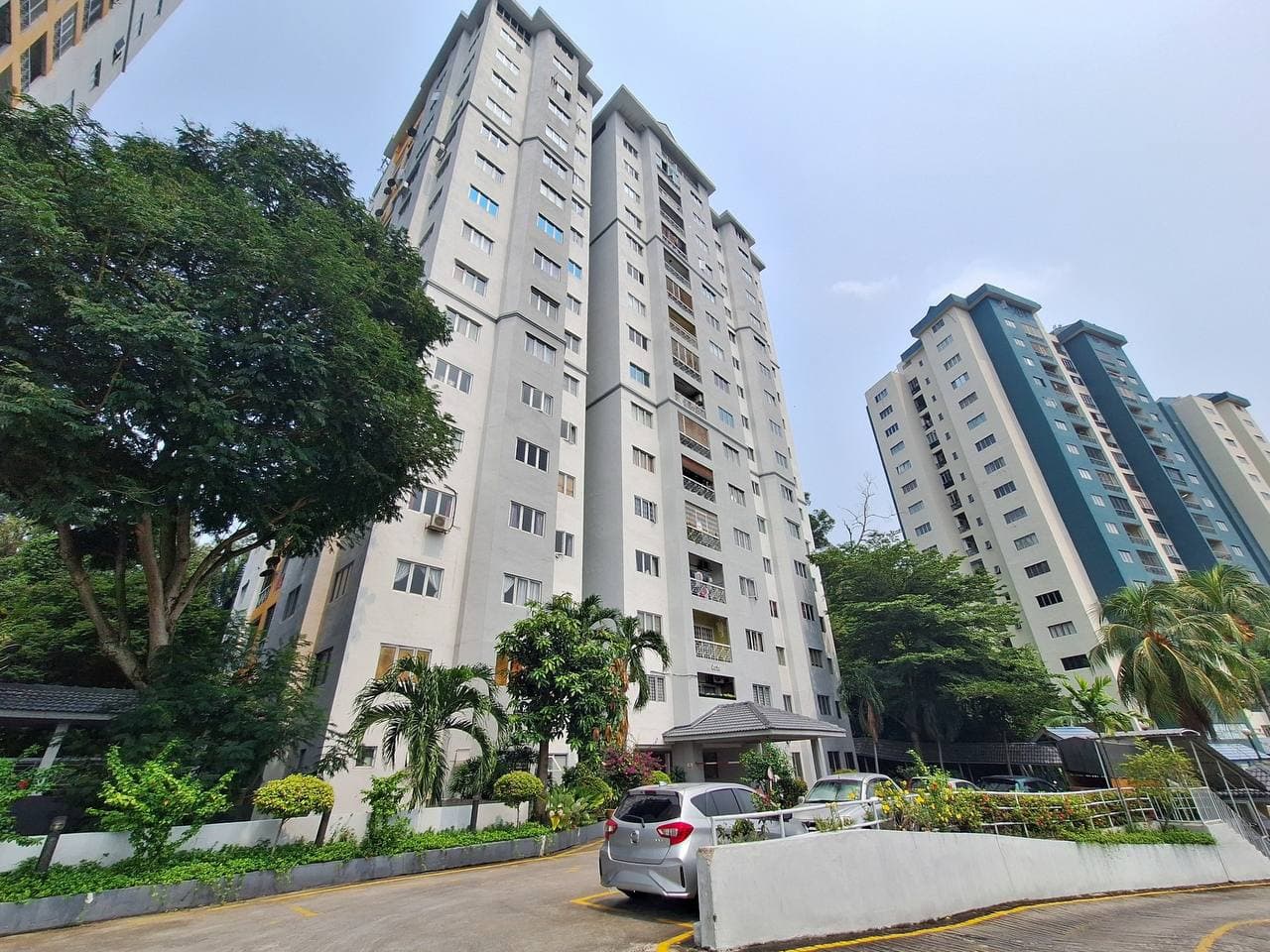 Greenpark Condominium Blok C Taman Yarl Kuala Lumpur - Image 1