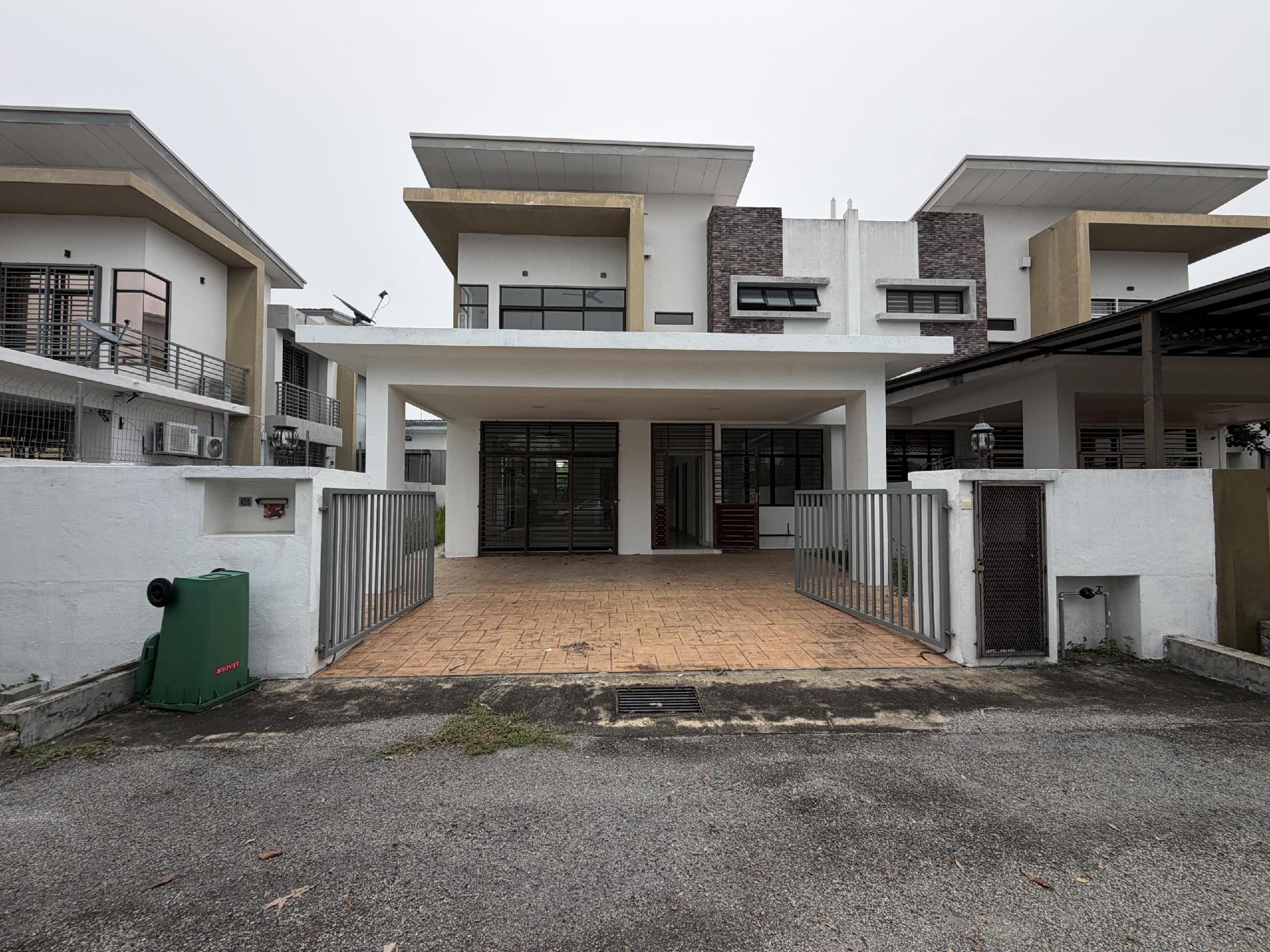 Freehold Semi-D Renovated Unit RM690K Bandar Tasik Kesuma, Semenyih