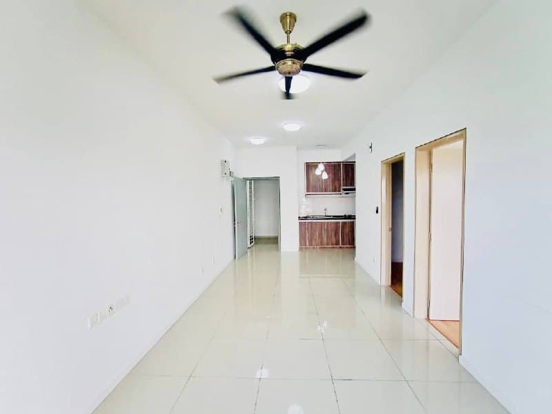 Suria Residences Condominium, Seksyen U8, Bukit Jelutong, Shah Alam, Selangor