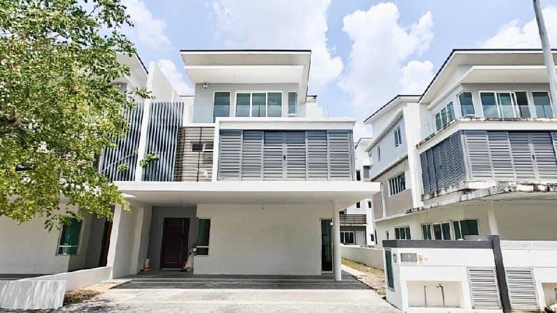 Semi-D 3 Storey House DIsland Puchong