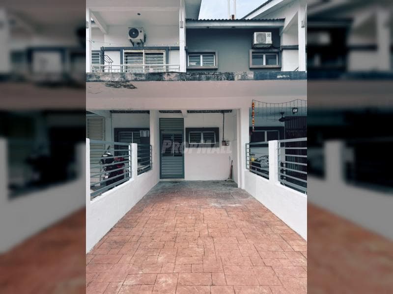 The Lake Residence Taman Putra Perdana, Puchong Townhouse Corner Unit