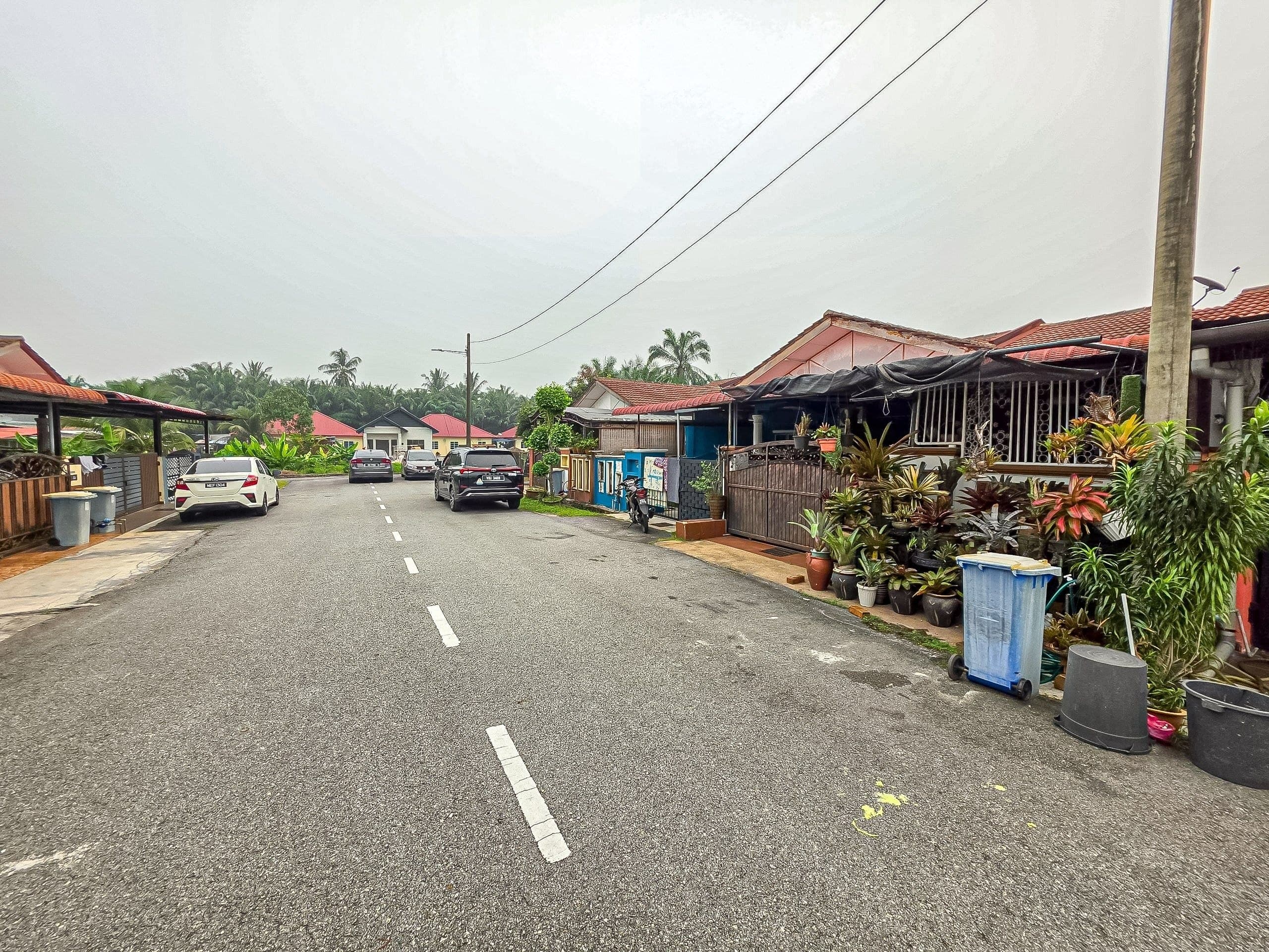 Teres Setingkat Taman Nakhoda, Teluk Panglima Garang - Image 1