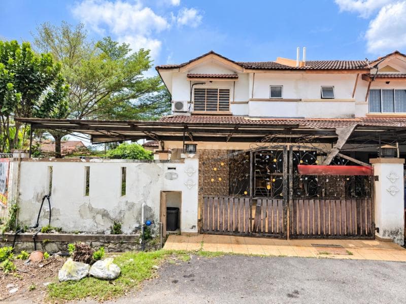 Double Storey SP7 BDR Saujana Putra Jenjarom - Image 1