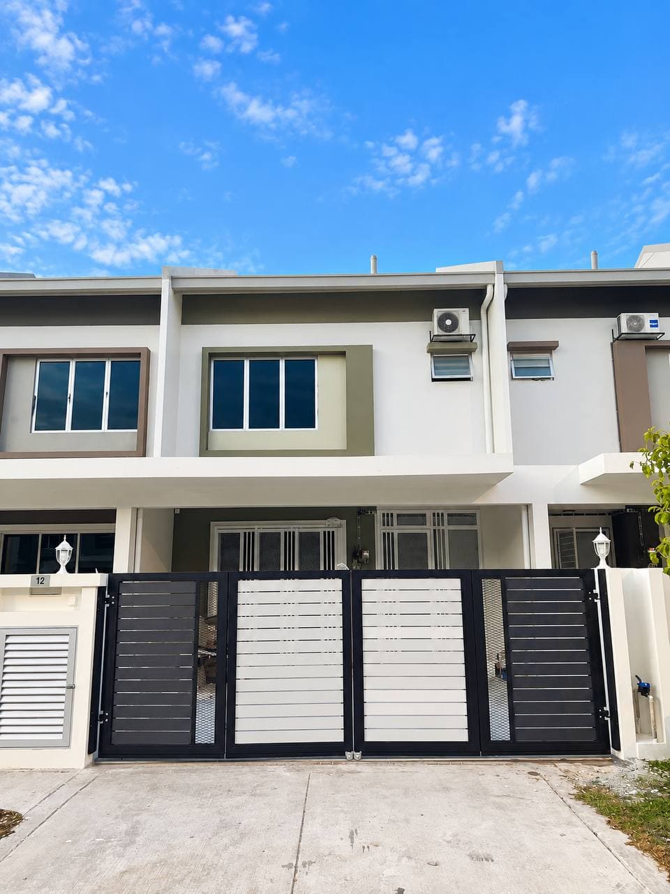Double Storey Terrace, Taman Salak Perdana, Sepang - Image 1