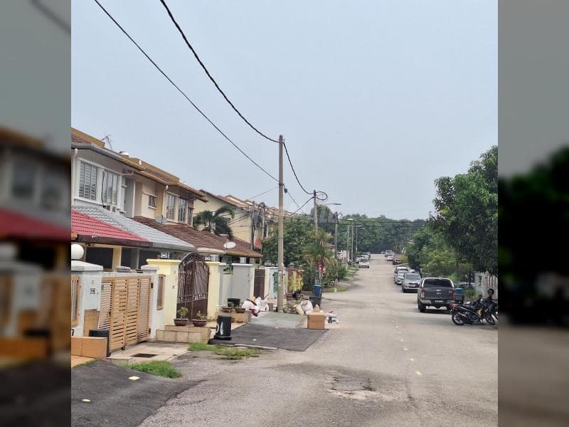 Double Storey Terrace house At Bandar Putra Permai, Seri Kembangan Selangor - Image 1